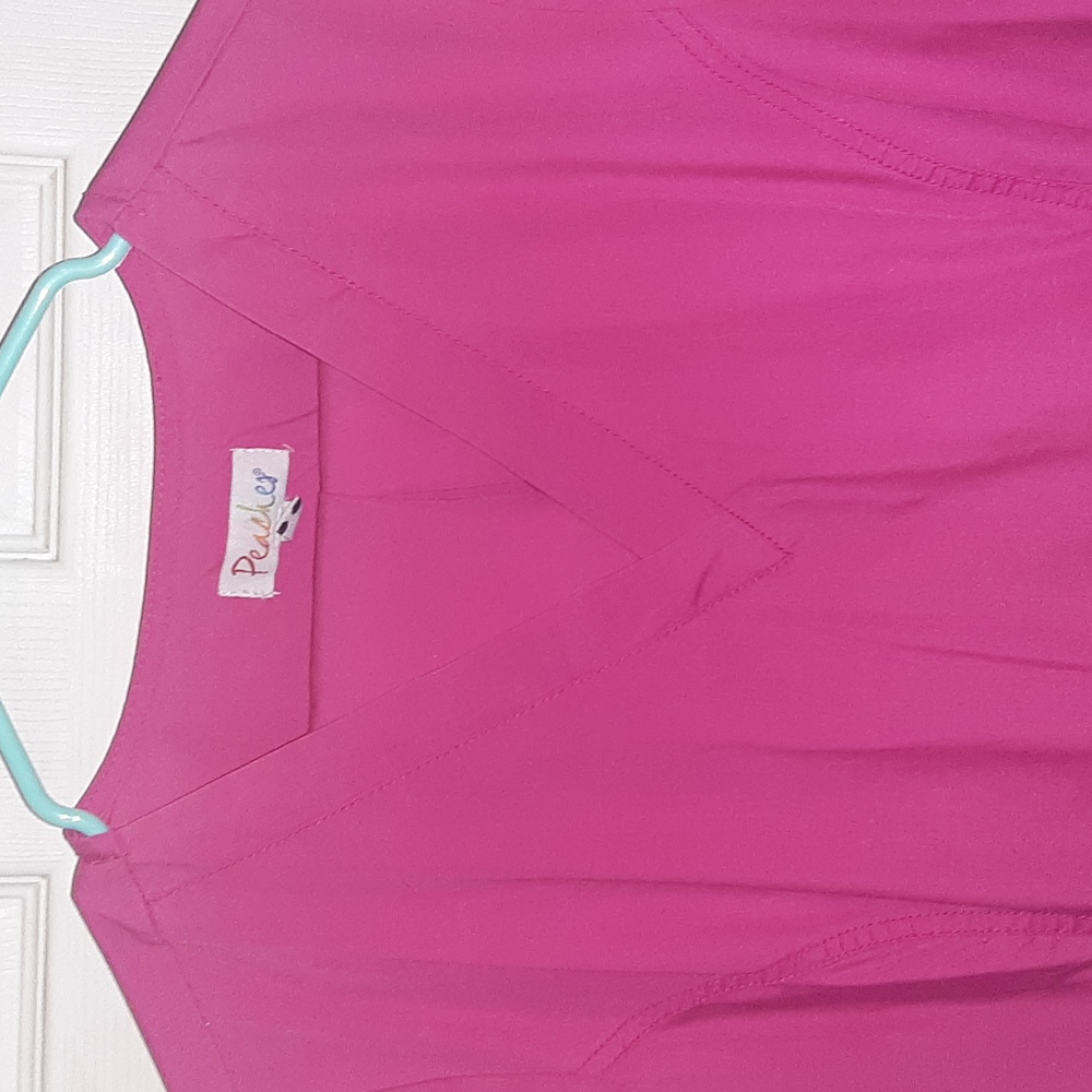 Peaches Scrub Pants & shirt size XL, Hot Pink